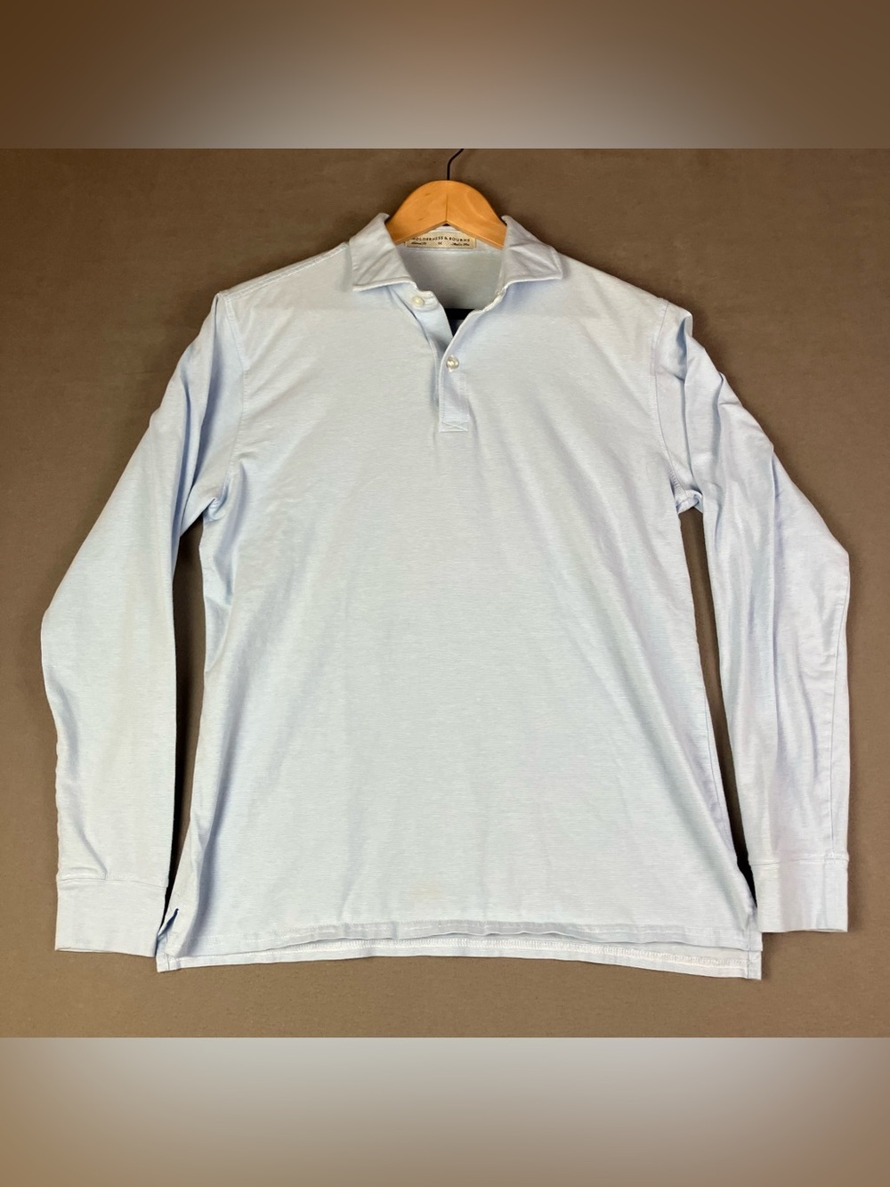 Holderness & Bourne Men’s Size M Long Sleeve Polo Shirt Blue White Thin Striped.